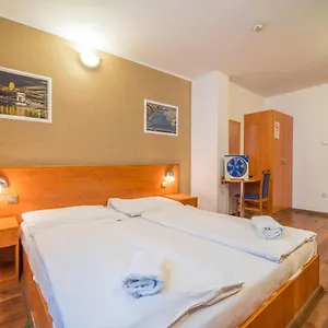 Otel Easy Star, Budapeşte